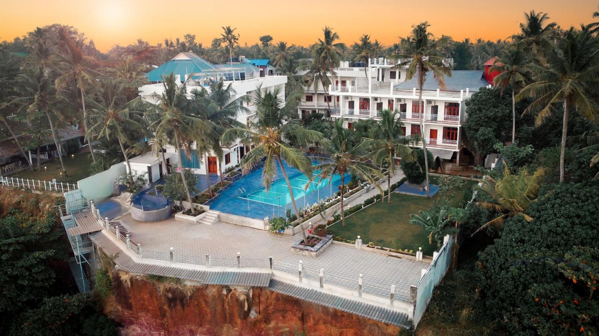 Skylar Seaview Beach Resort & Ayurveda 바르칼라 외부 사진